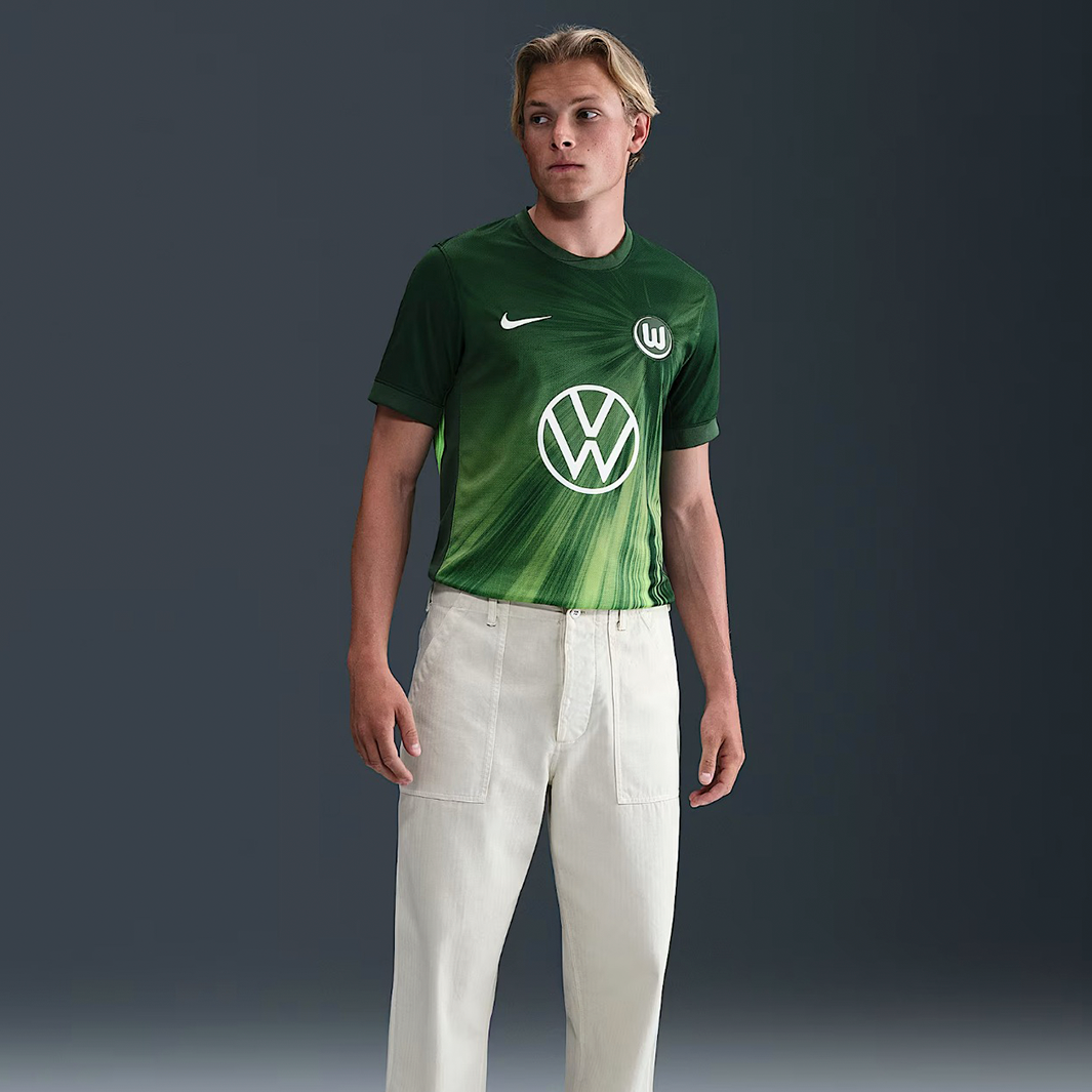 Camisa Wolfsburg 2025/26 Home – Torcedor - Imagem 1