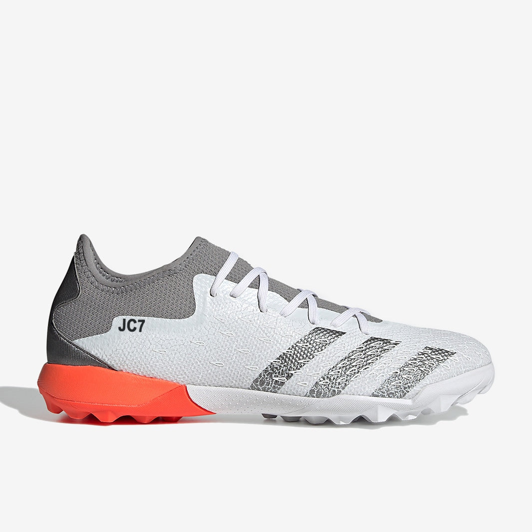 Chuteira Adidas Predator Freak .3 Low Society White Spark - Imagem 1